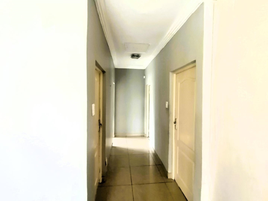 5 Bedroom Property for Sale in Amandasig Gauteng