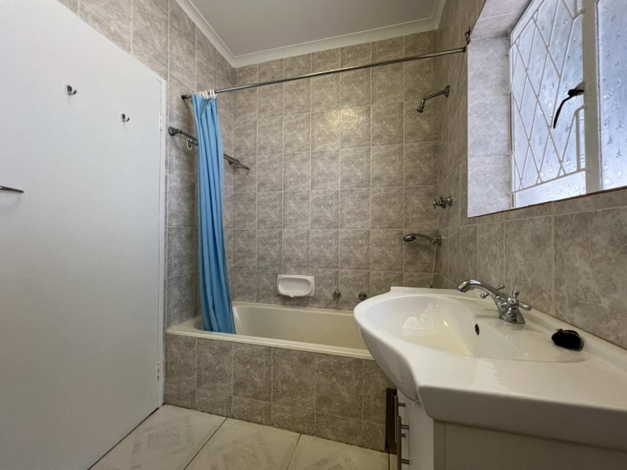 3 Bedroom Property for Sale in Fairland Gauteng