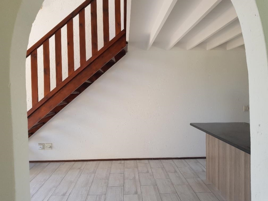 To Let 2 Bedroom Property for Rent in Lonehill Gauteng