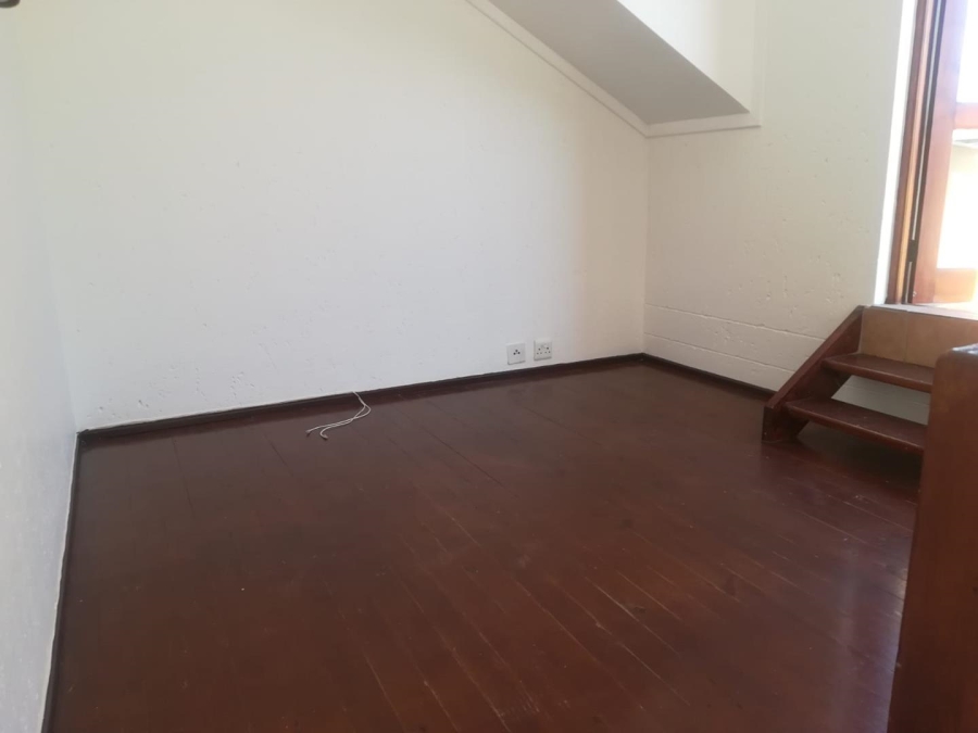 To Let 2 Bedroom Property for Rent in Lonehill Gauteng