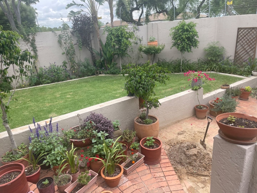 To Let 3 Bedroom Property for Rent in Lonehill Gauteng