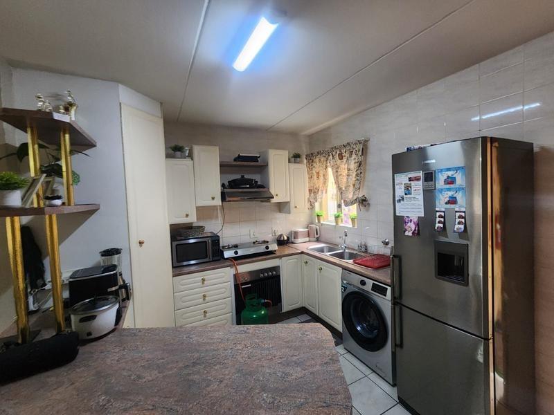 2 Bedroom Property for Sale in New Redruth Gauteng