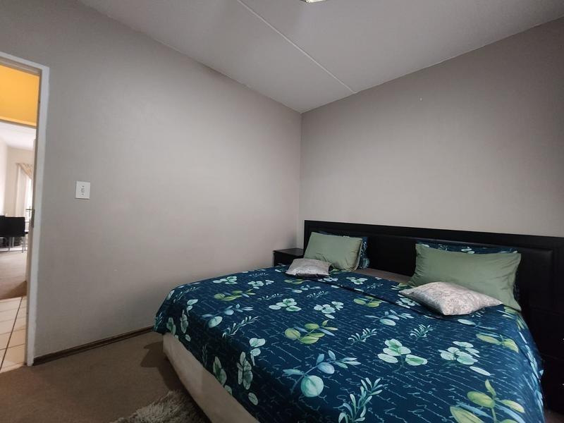 2 Bedroom Property for Sale in New Redruth Gauteng