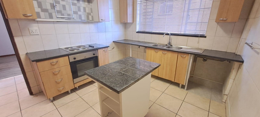 3 Bedroom Property for Sale in New Redruth Gauteng