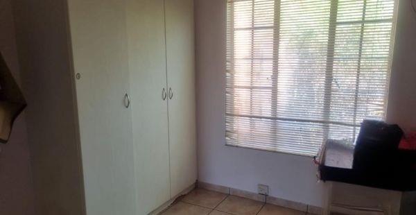 2 Bedroom Property for Sale in Kosmosdal Gauteng