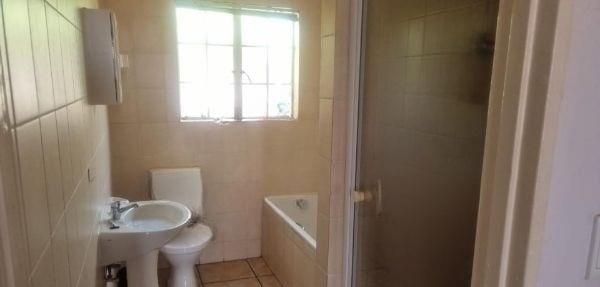 2 Bedroom Property for Sale in Kosmosdal Gauteng