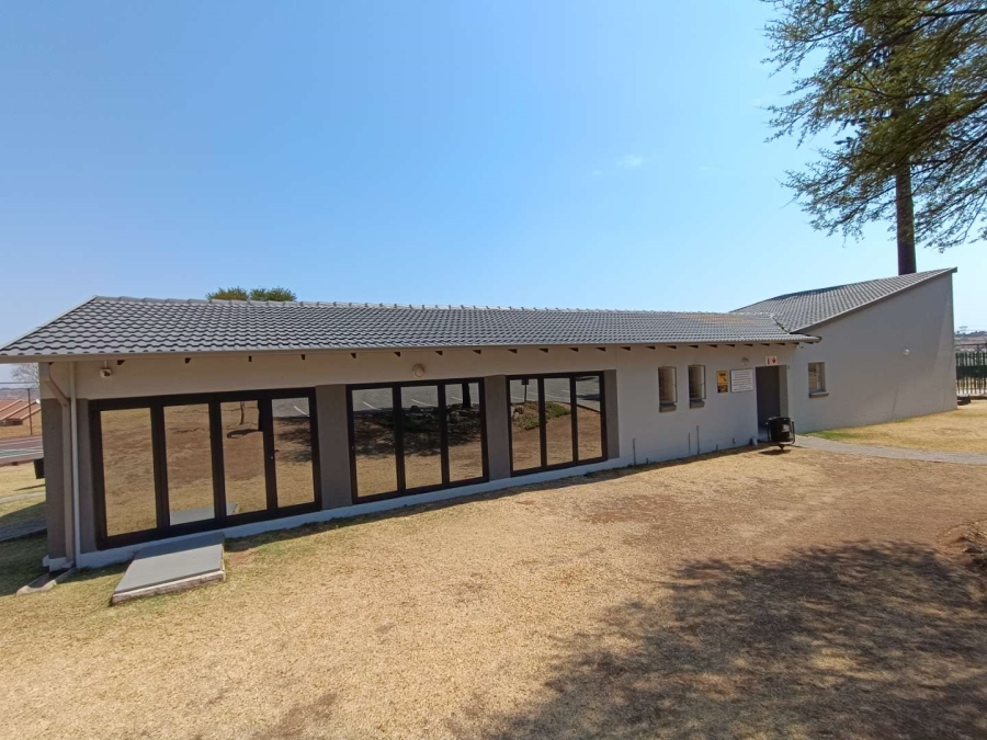 2 Bedroom Property for Sale in Kosmosdal Gauteng