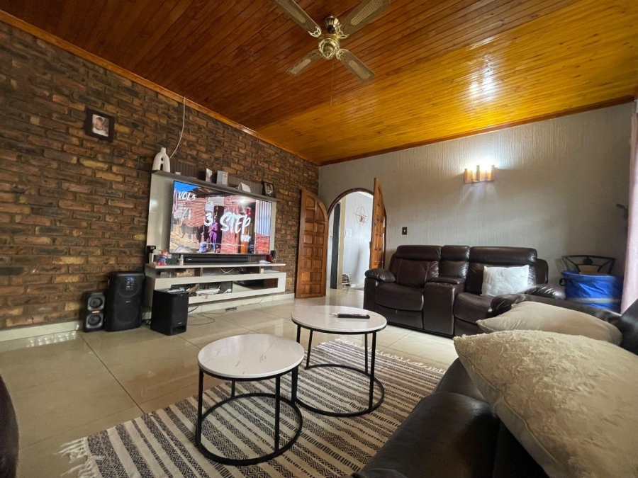 5 Bedroom Property for Sale in Sunward Park Gauteng