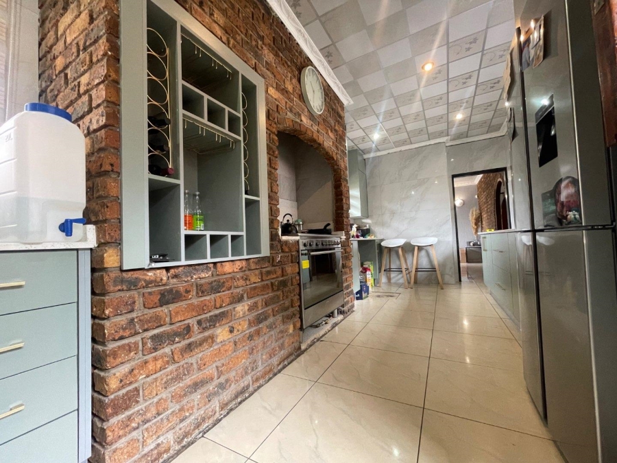 5 Bedroom Property for Sale in Sunward Park Gauteng