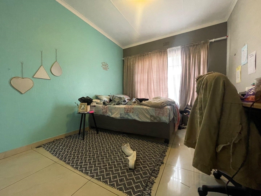 5 Bedroom Property for Sale in Sunward Park Gauteng