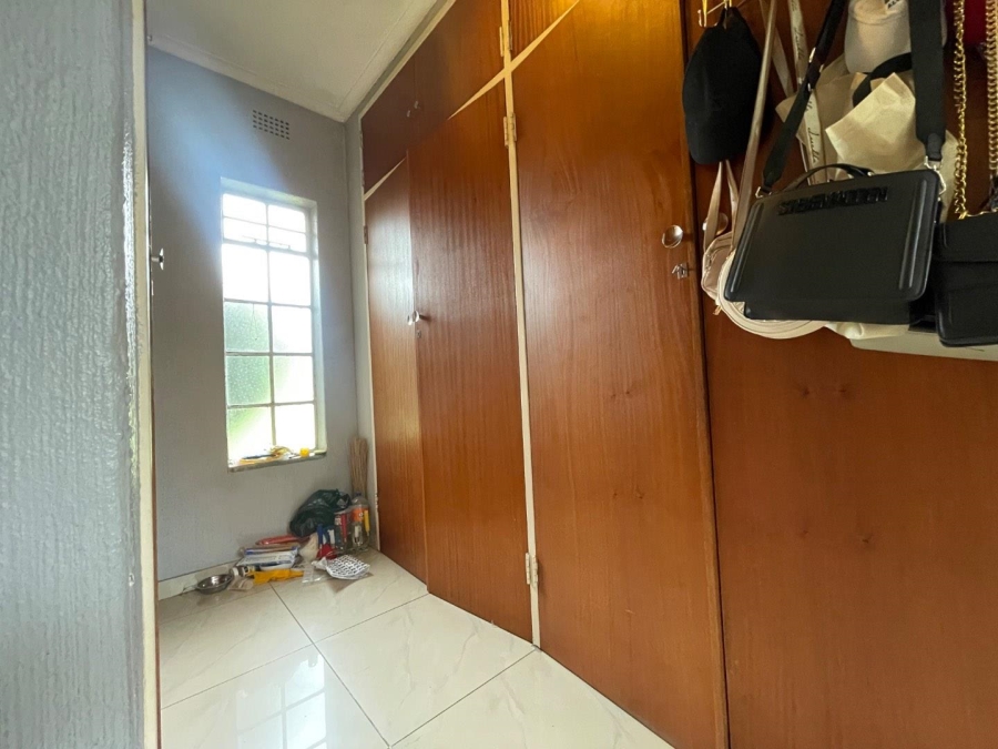 5 Bedroom Property for Sale in Sunward Park Gauteng