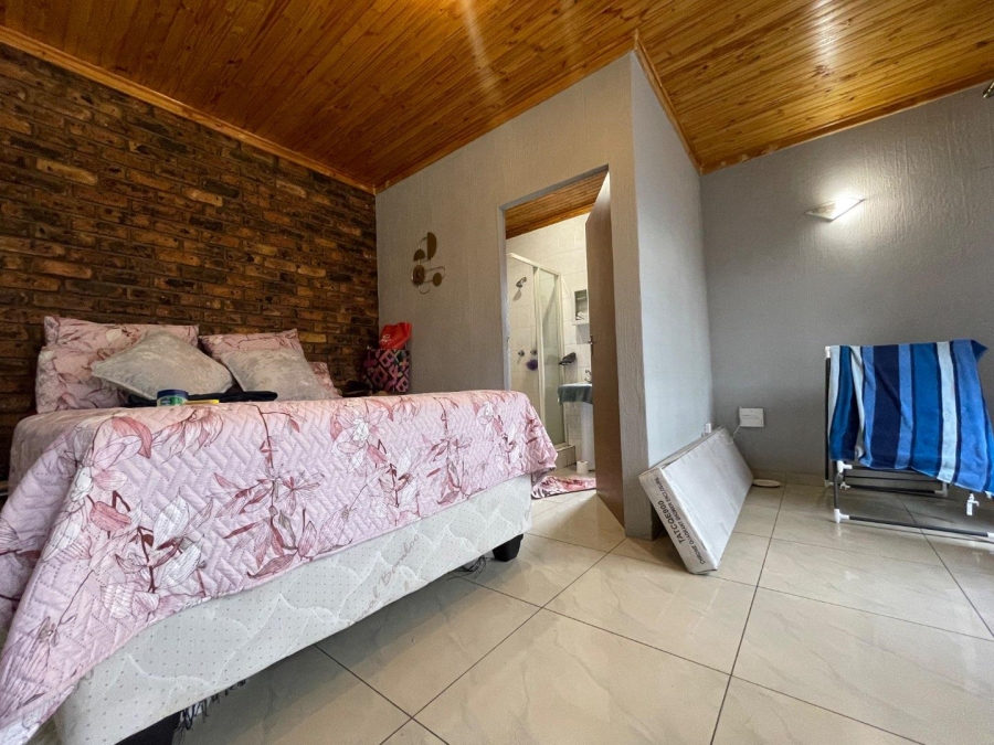 5 Bedroom Property for Sale in Sunward Park Gauteng