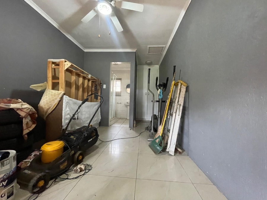 5 Bedroom Property for Sale in Sunward Park Gauteng