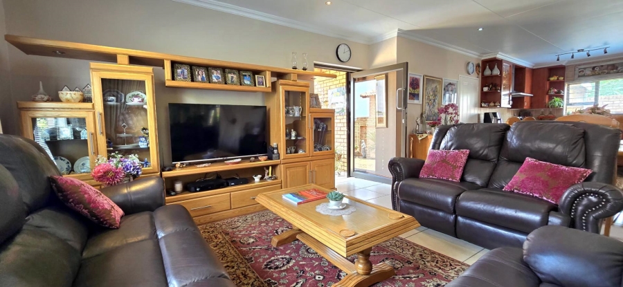 3 Bedroom Property for Sale in New Redruth Gauteng