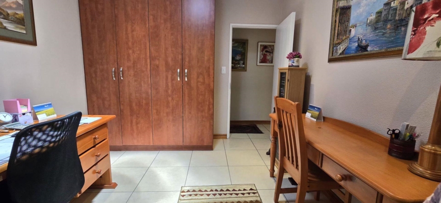 3 Bedroom Property for Sale in New Redruth Gauteng