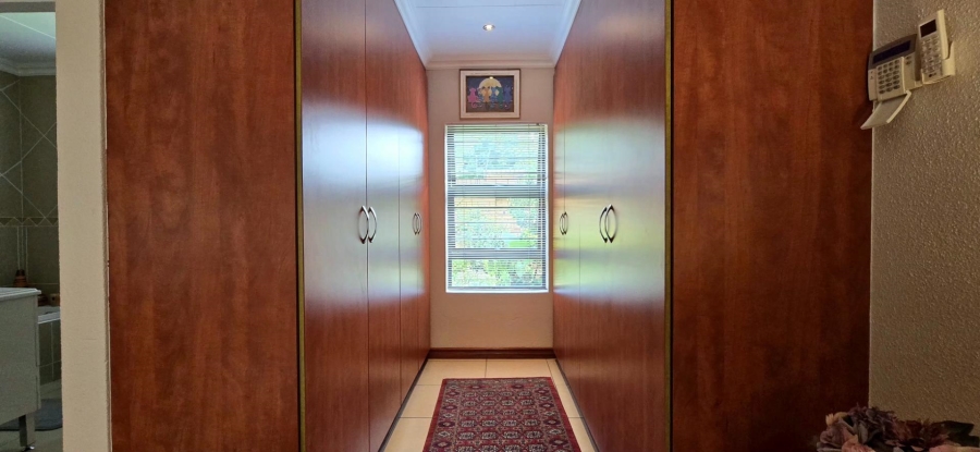 3 Bedroom Property for Sale in New Redruth Gauteng