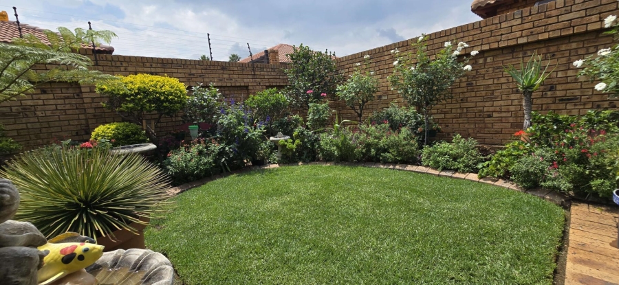 3 Bedroom Property for Sale in New Redruth Gauteng