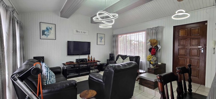 3 Bedroom Property for Sale in Verwoerdpark Gauteng