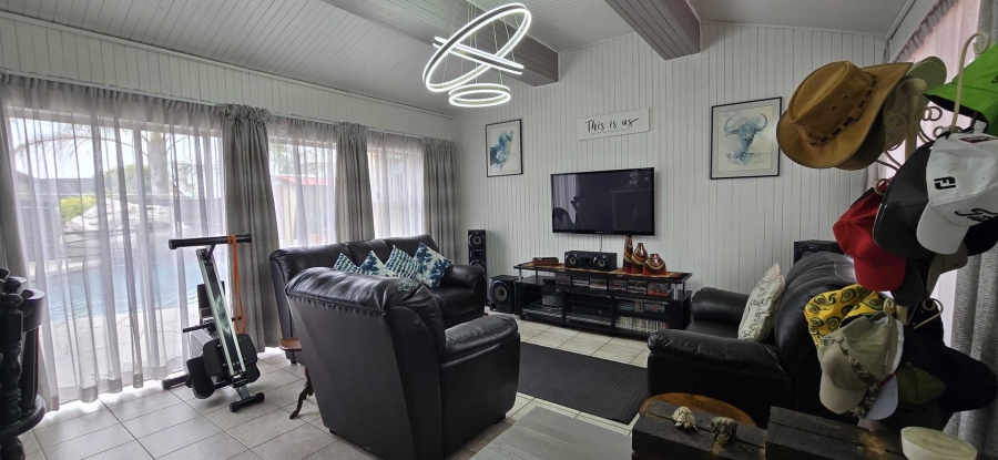 3 Bedroom Property for Sale in Verwoerdpark Gauteng