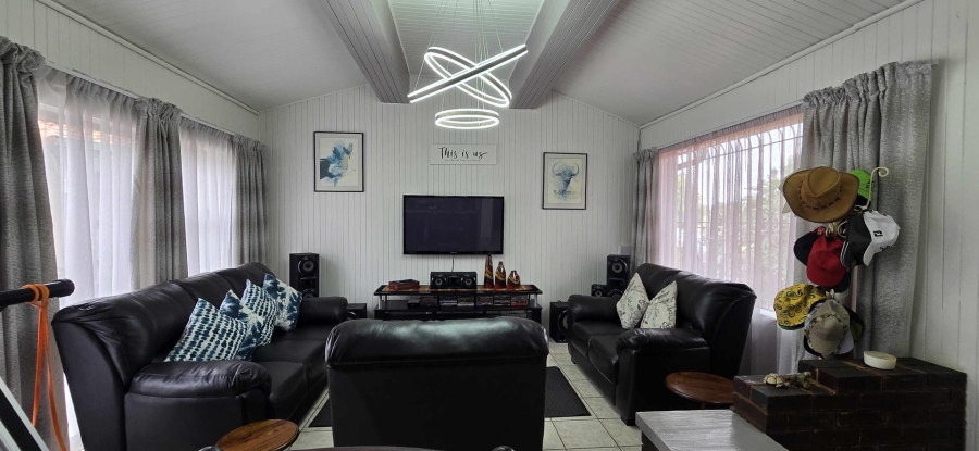 3 Bedroom Property for Sale in Verwoerdpark Gauteng