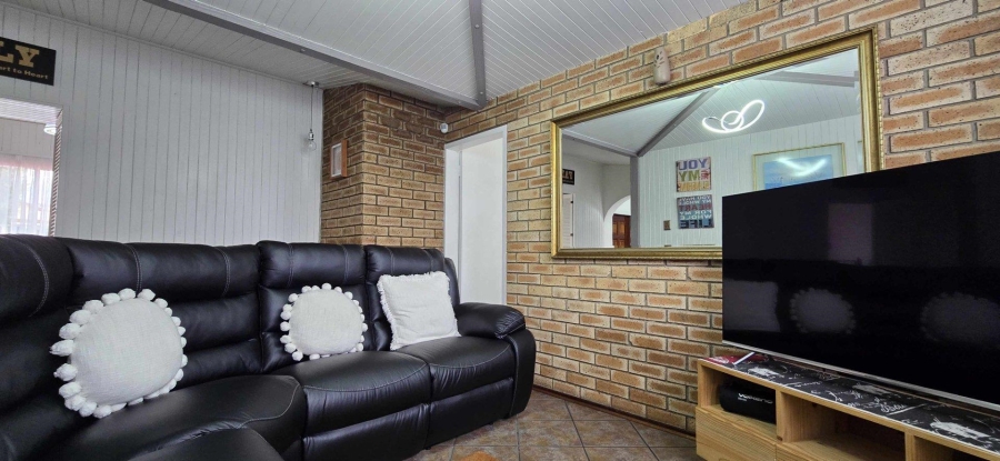 3 Bedroom Property for Sale in Verwoerdpark Gauteng