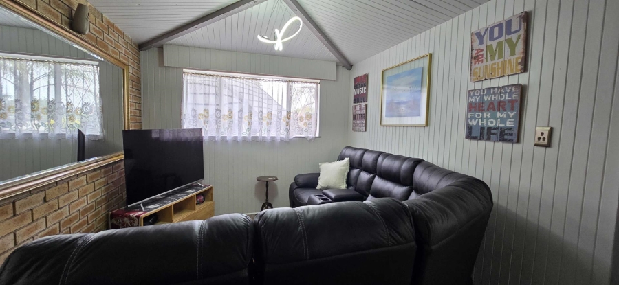 3 Bedroom Property for Sale in Verwoerdpark Gauteng