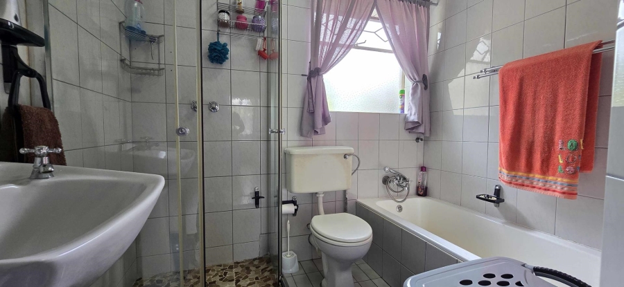 3 Bedroom Property for Sale in Verwoerdpark Gauteng