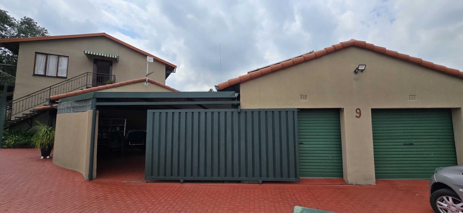 3 Bedroom Property for Sale in Verwoerdpark Gauteng