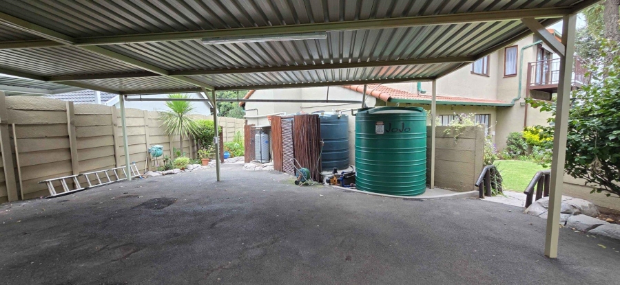 3 Bedroom Property for Sale in Verwoerdpark Gauteng