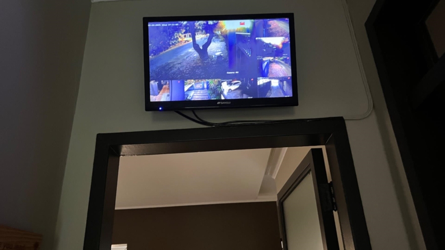 6 Bedroom Property for Sale in Mondeor Gauteng