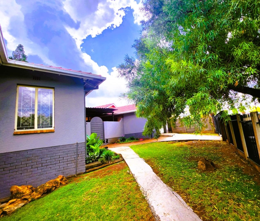 3 Bedroom Property for Sale in Verwoerdpark Gauteng