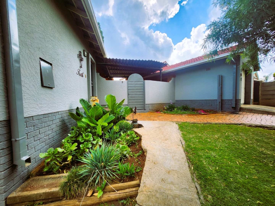 3 Bedroom Property for Sale in Verwoerdpark Gauteng