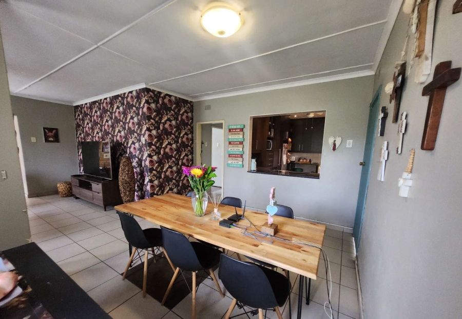3 Bedroom Property for Sale in Verwoerdpark Gauteng