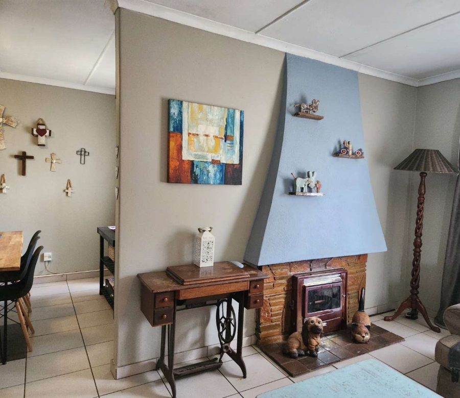 3 Bedroom Property for Sale in Verwoerdpark Gauteng