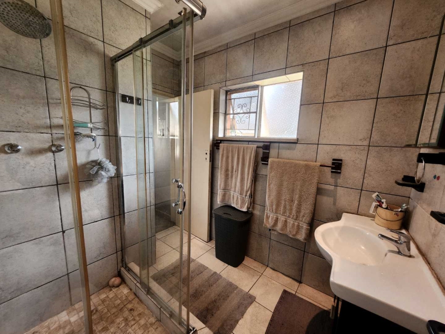 3 Bedroom Property for Sale in Verwoerdpark Gauteng