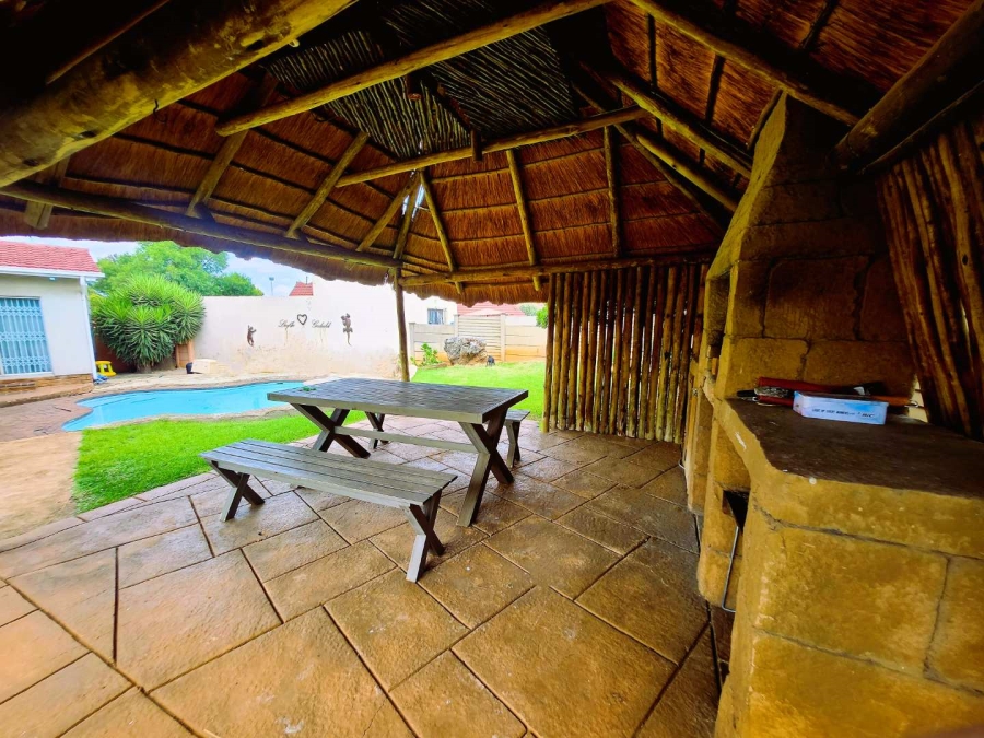 3 Bedroom Property for Sale in Verwoerdpark Gauteng