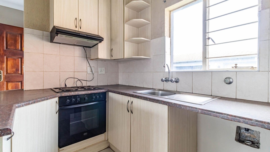 2 Bedroom Property for Sale in Terenure Gauteng