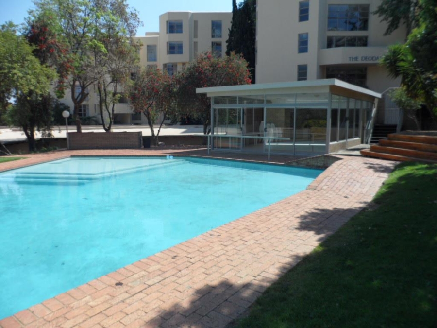 To Let 1 Bedroom Property for Rent in Sandhurst Gauteng