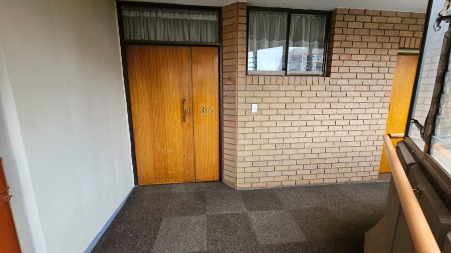 1 Bedroom Property for Sale in Pretoria Central Gauteng