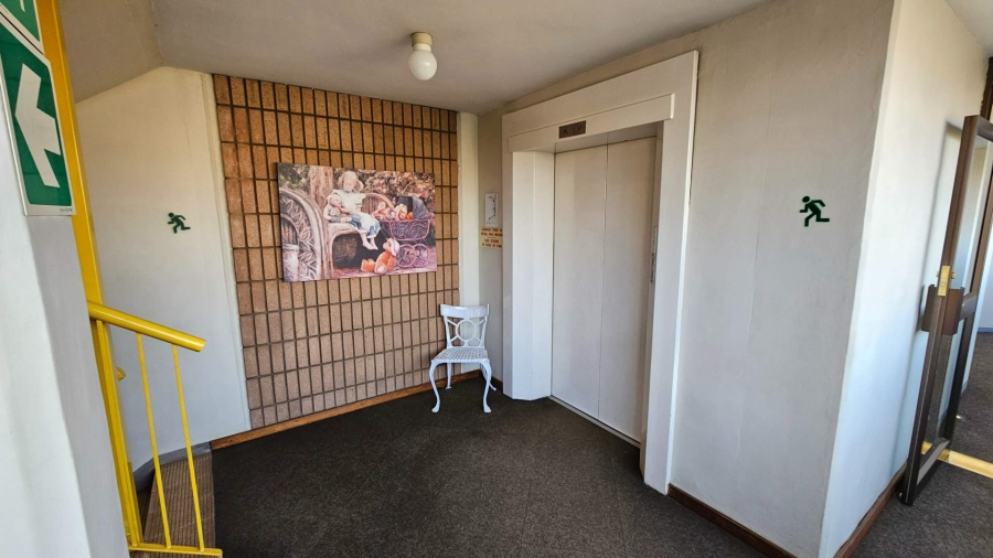 1 Bedroom Property for Sale in Pretoria Central Gauteng