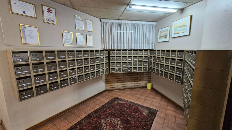 1 Bedroom Property for Sale in Pretoria Central Gauteng