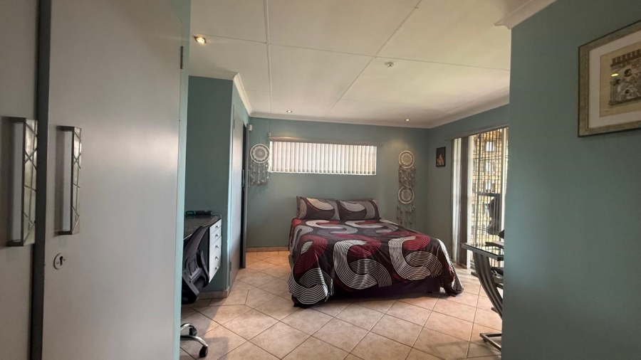 3 Bedroom Property for Sale in Bloubosrand Gauteng