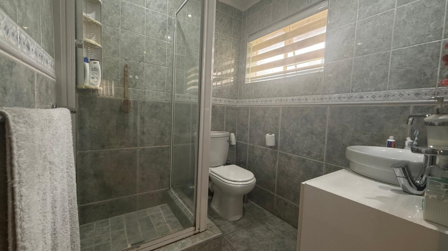 3 Bedroom Property for Sale in Bloubosrand Gauteng