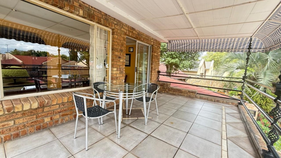 3 Bedroom Property for Sale in Bloubosrand Gauteng