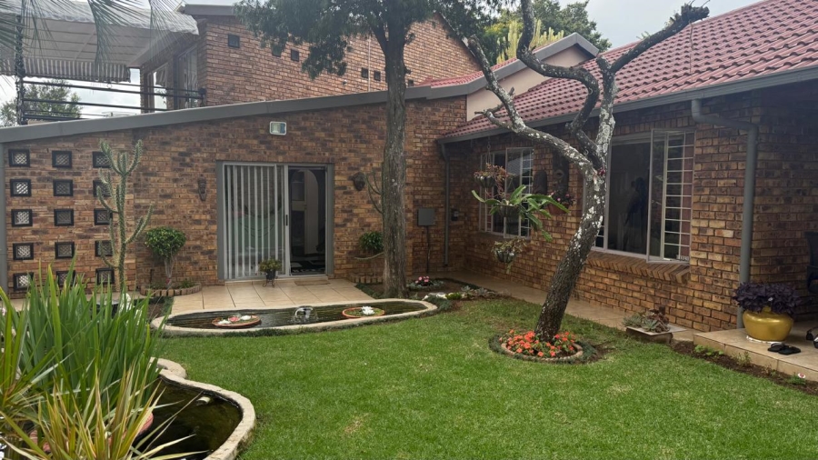 3 Bedroom Property for Sale in Bloubosrand Gauteng
