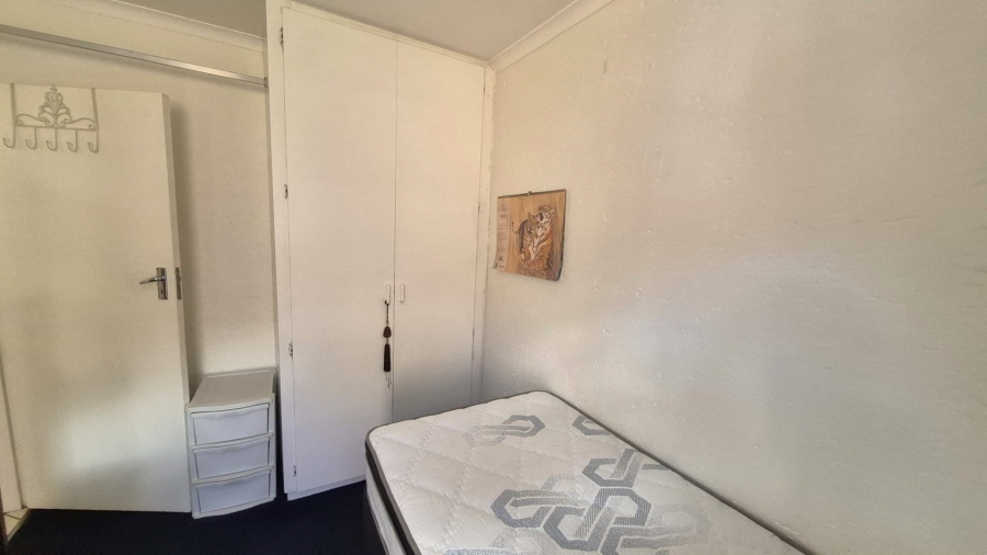 2 Bedroom Property for Sale in Little Falls Gauteng