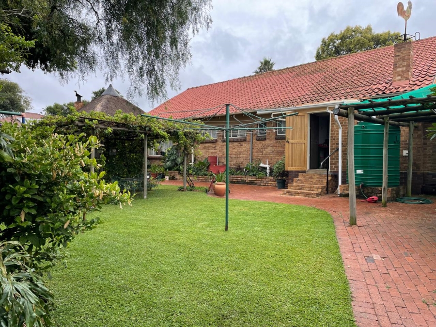 4 Bedroom Property for Sale in Farrarmere Gauteng