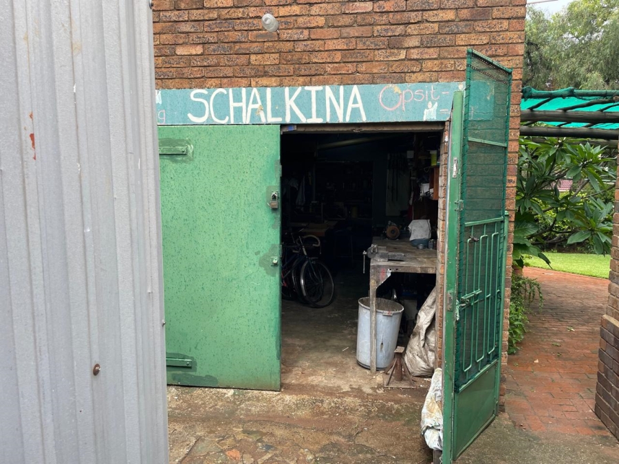 4 Bedroom Property for Sale in Farrarmere Gauteng