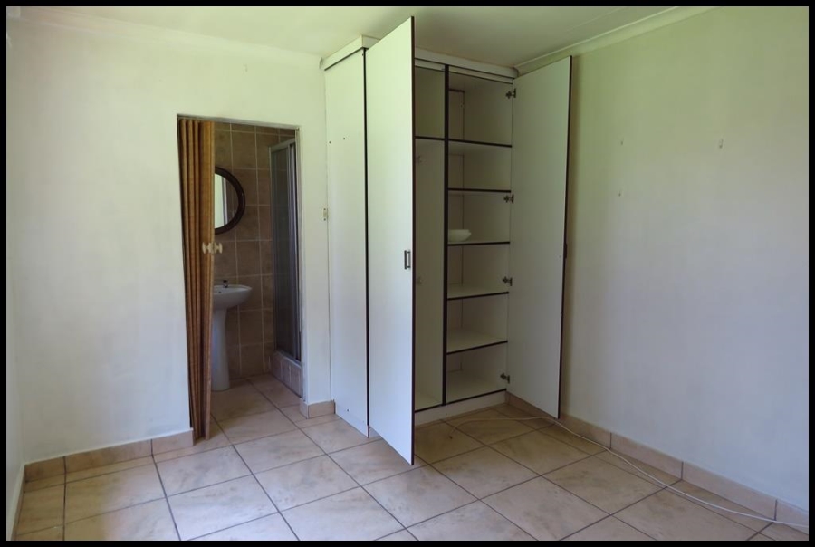 To Let 1 Bedroom Property for Rent in Florida Park Gauteng