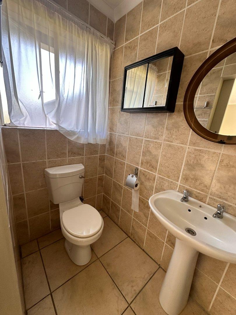 To Let 1 Bedroom Property for Rent in Florida Park Gauteng